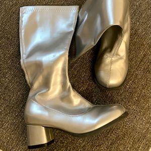 Girls silver boots size 13
